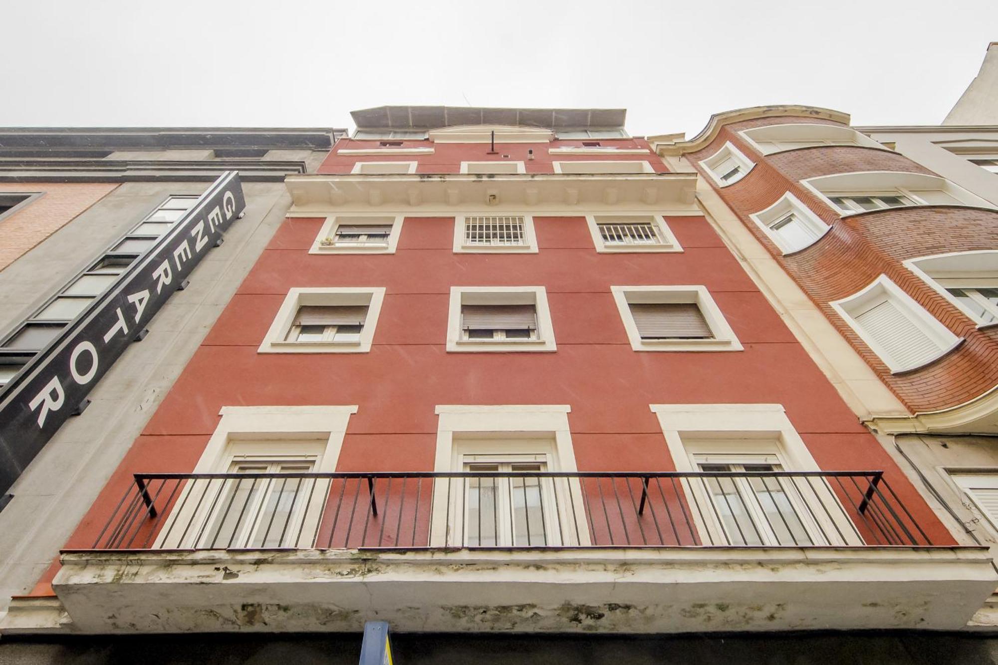 Explora 7, Al Pie De Gran Via E2 *